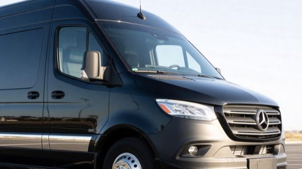 20 passenger sprinter van lansing