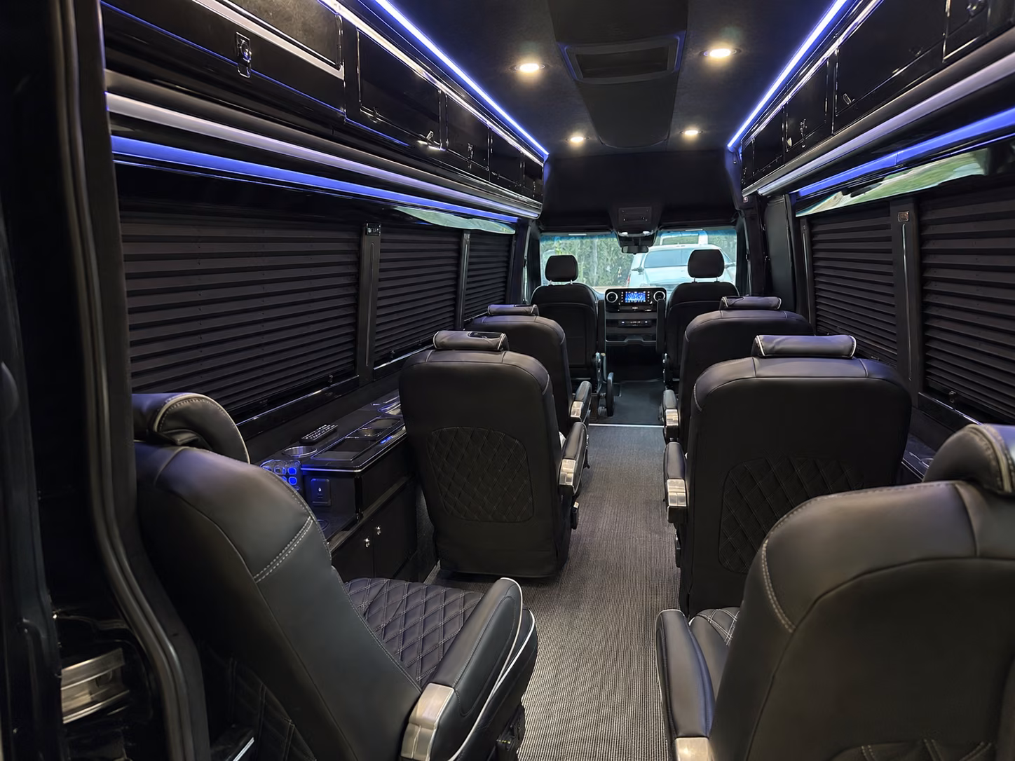 find the perfect transportation for your next airport transfer 1