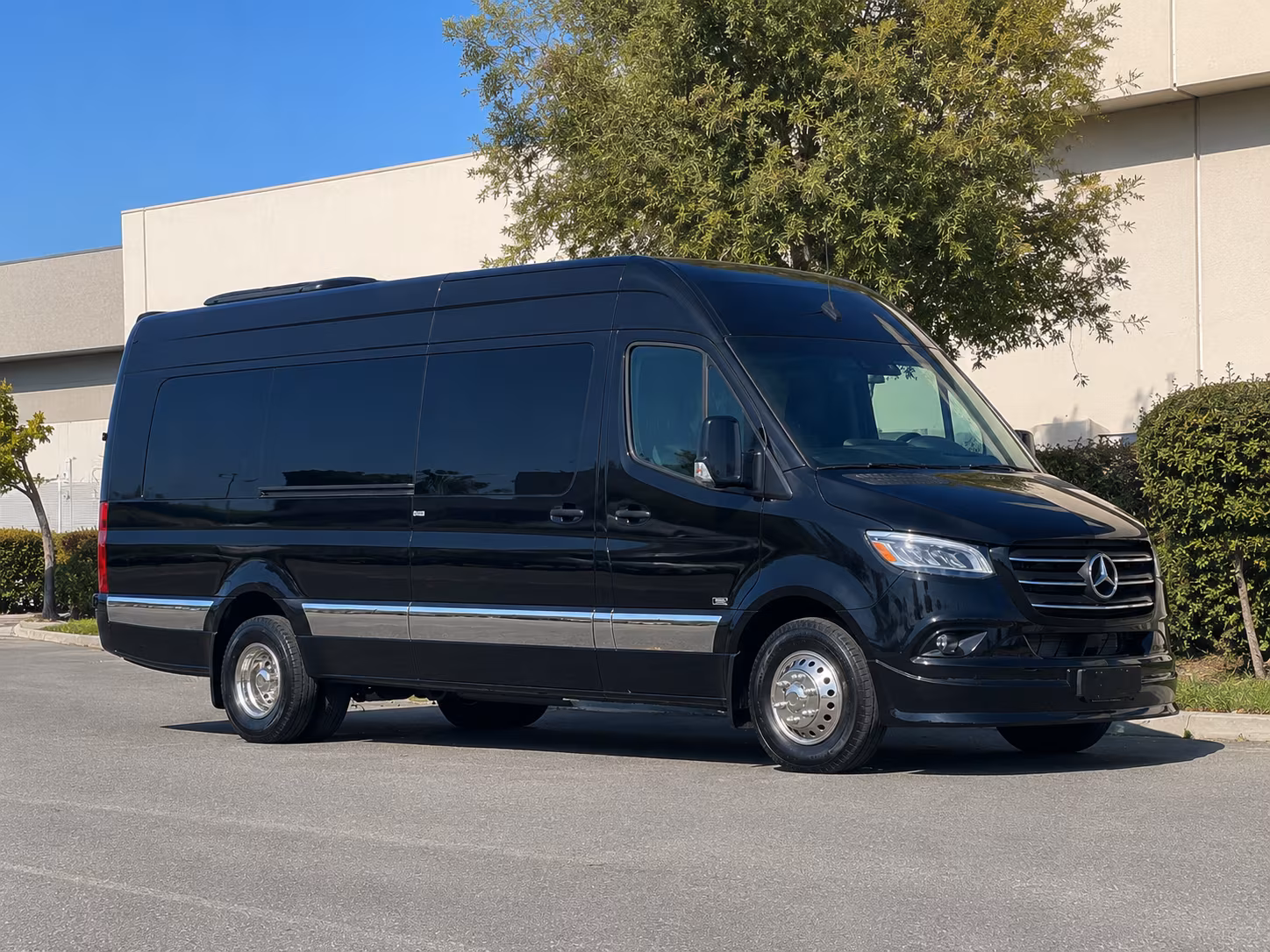 find the perfect transportation for your next wedding 5