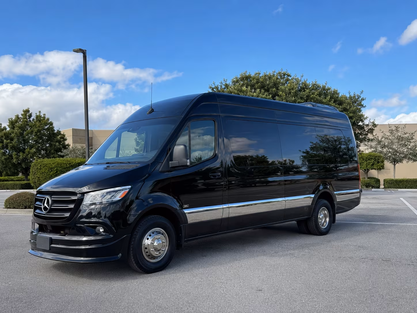 lansing 20 passenger sprinter van