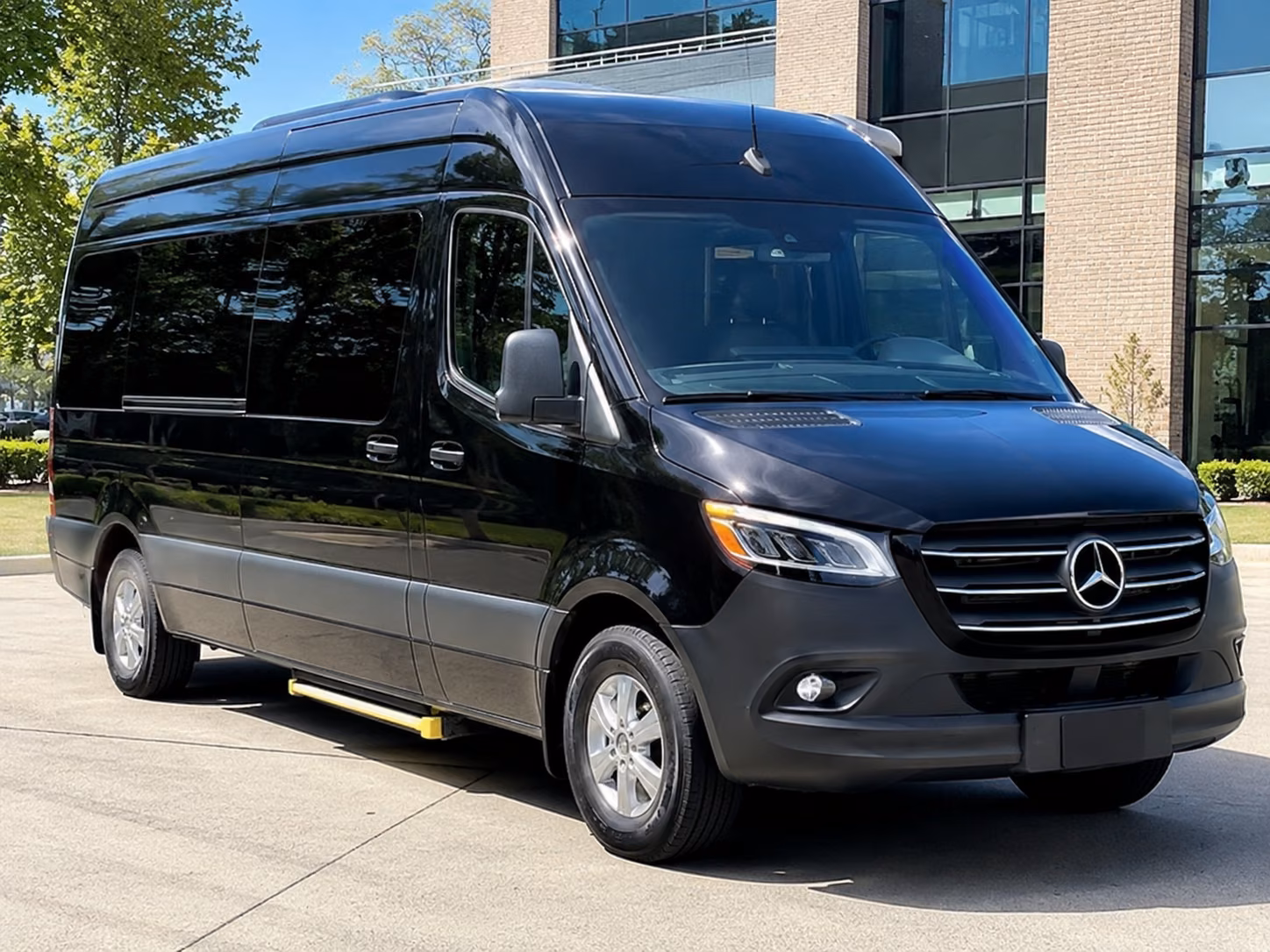 lansing 8 passenger sprinter van